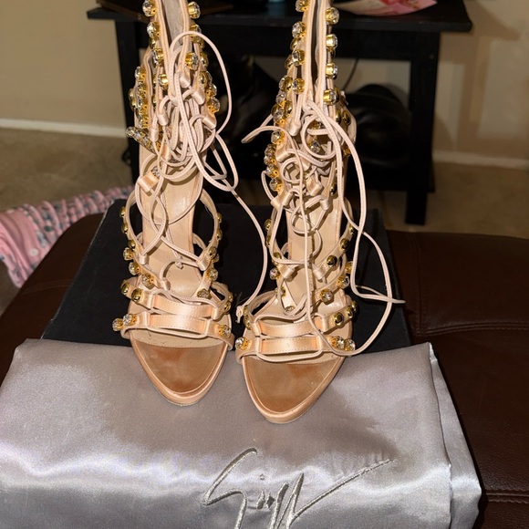Giuseppe Zanotti champagne Embellished Heels - Picture 5 of 7